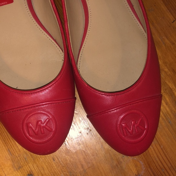 Michael Kors Red Flats, size 7.5M - Picture 4 of 4